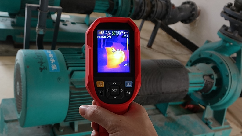 UTi260B Thermal Imaging Camera on Motor inspection UTi260B Thermal Imaging Camera on Motor inspection