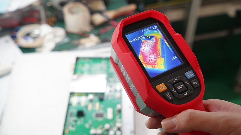 UTi260B Thermal Imaging Camera on PCB inspection-2 UTi260B Thermal Imaging Camera on PCB inspection-2