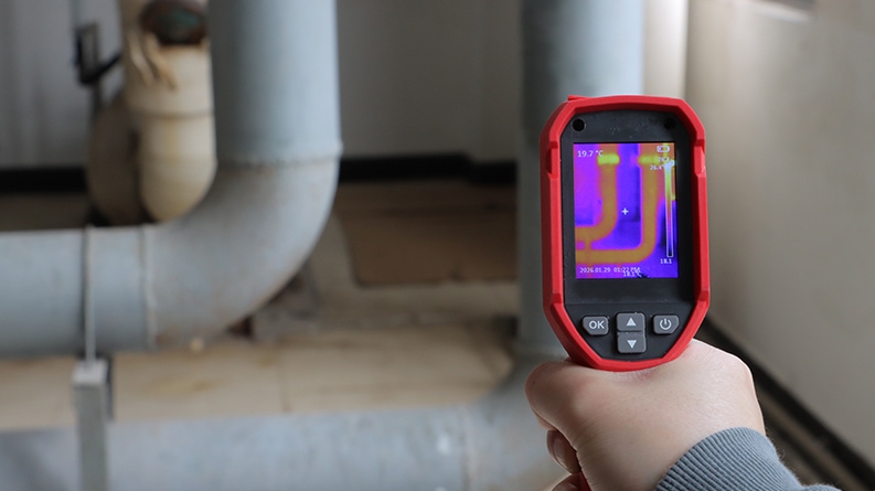 UTi260B-Thermal Imaging Camera on pipeline-inspection-2